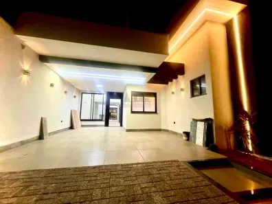 Casa com 4 Quartos à venda, 183m² no Jardim Verônica, Maringá