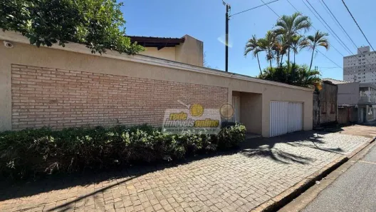 Casa com 5 Quartos para alugar, 309m² no Mercês, Uberaba