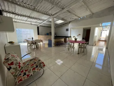 Casa com 5 Quartos à venda, 420m² no Setor São José, Goiânia