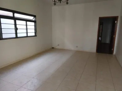 Casa com 6 Quartos para alugar, 288m² no Nossa Senhora Aparecida, Uberlândia