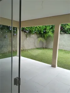 Casa de Condomínio com 4 Quartos à venda, 200m² no Chácara dos Junqueiras, Carapicuíba