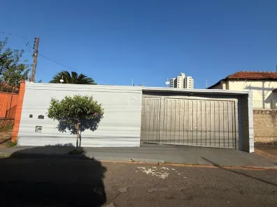 Casa com 3 Quartos à venda, 208m² no Centro, Araraquara