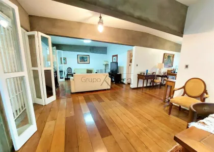 Casa com 2 Quartos à venda, 239m² no Vila Morumbi, São Paulo