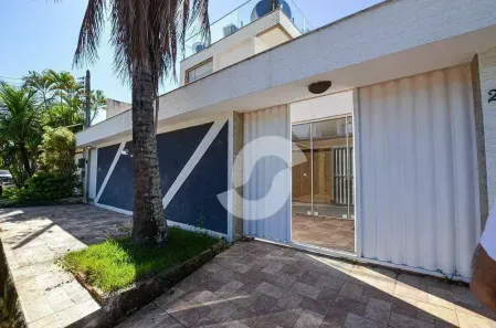 Casa com 7 Quartos à venda, 360m² no Piratininga, Niterói