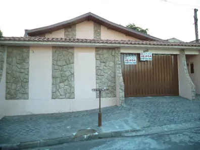 Casa com 3 Quartos para alugar, 197m² no Vila Claudia, Limeira