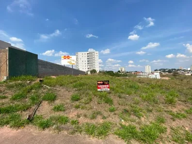 Lote/Terreno à venda, 300m² no Centro, Itatiba