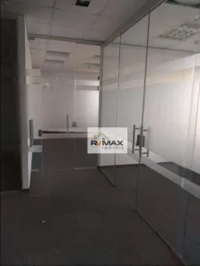Sala Comercial para alugar, 225m² no Sítio Tamboré Alphaville, Barueri