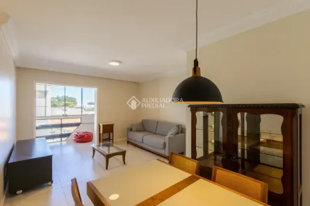 Apartamento com 2 Quartos para alugar, 70m² no Centro, Canoas