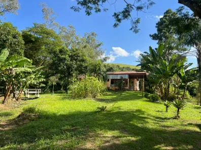 Fazenda/Sítio com 4 Quartos à venda, 200m² no Área Rural de São José dos Campos, São José dos Campos