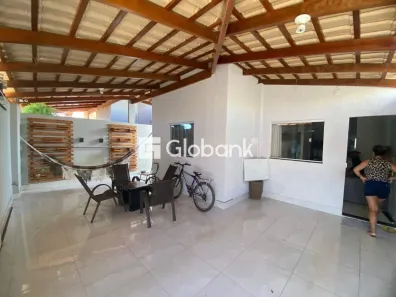Casa com 3 Quartos à venda, 62m² no Acácias, Montes Claros