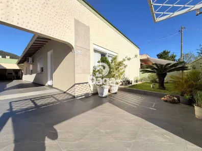 Casa com 3 Quartos à venda, 150m² no Itacorubi, Florianópolis