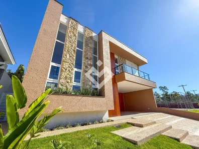 Casa de Condomínio com 4 Quartos à venda, 251m² no Camobi, Santa Maria