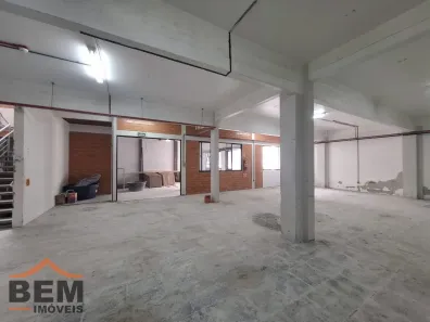 Sala Comercial para alugar, 800m² no Vila Operária, Itajaí