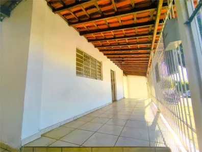 Casa com 2 Quartos para alugar, 228m² no Centro, Indaiatuba