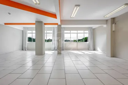 Sala Comercial para alugar, 99m² no Água Verde, Blumenau