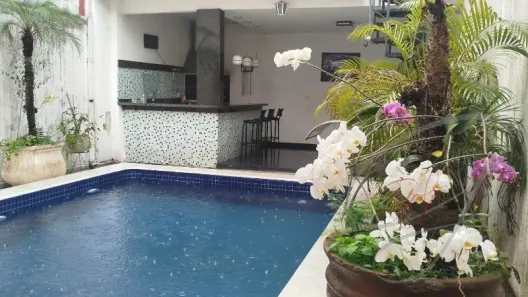 Sobrado com 4 Quartos à venda, 248m² no Jardim D'Abril, Osasco