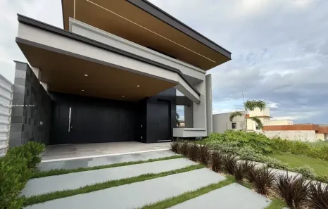 Casa de Condomínio com 3 Quartos à venda, 236m² no Petrópolis, Várzea Grande