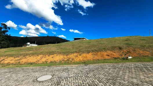 Lote/Terreno à venda, 1261m² no São Pedro, Juiz de Fora