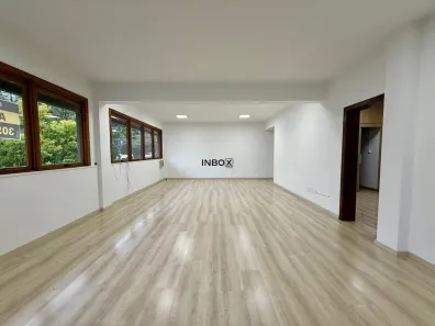 Sala Comercial para alugar, 130m² no Centro, Bento Gonçalves