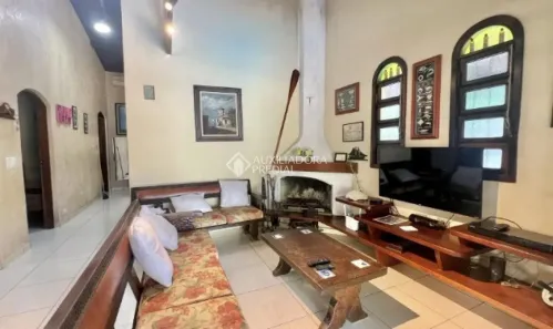 Casa com 4 Quartos à venda, 210m² no Boracéia, São Sebastião