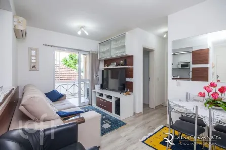 Apartamento com 2 Quartos para alugar, 63m² no Santo Antônio, Porto Alegre