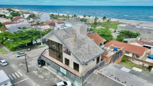 Sobrado com 5 Quartos à venda, 240m² no Guaratuba, Guaratuba