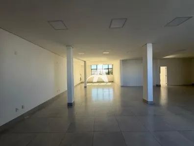 Sala Comercial para alugar, 200m² no Santa Mônica, Uberlândia