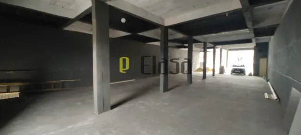 Galpão/Depósito/Armazém para alugar, 300m² no Cidade Intercap, Taboão da Serra