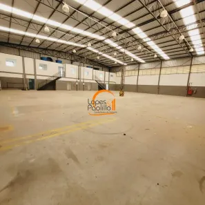 Galpão/Depósito/Armazém para alugar, 1000m² no Centro, Atibaia