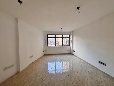 Sala Comercial à venda, 30m² no Centro Histórico, Porto Alegre