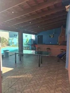 Casa com 3 Quartos à venda, 165m² no Jardim São Bento, Uberaba