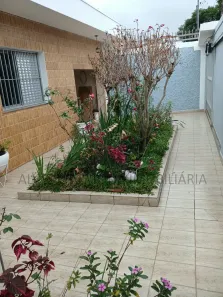 Casa com 3 Quartos para alugar, 200m² no Cidade Dutra, São Paulo