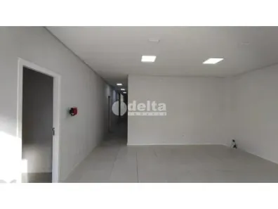 Ponto Comercial para alugar, 175m² no Jardim Europa, Uberlândia