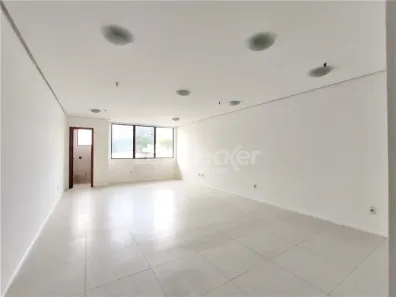 Sala Comercial para alugar, 55m² no Floresta, Porto Alegre