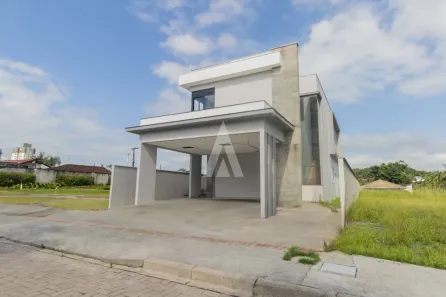 Casa de Condomínio com 3 Quartos à venda, 330m² no Glória, Joinville