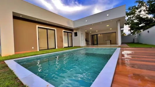 Casa com 4 Quartos à venda, 240m² no Loteamento Caribe, Palmas