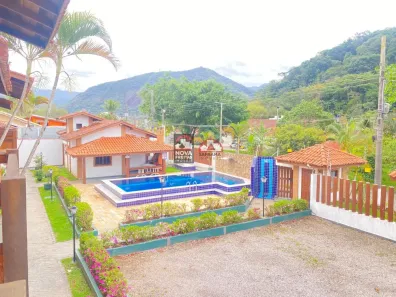 Casa com 2 Quartos à venda, 96m² no Loteamento Balneário Camburi, Caraguatatuba