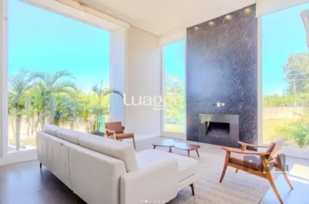 Casa de Condomínio com 3 Quartos para alugar, 1514m² no Vila Nova, Porto Alegre