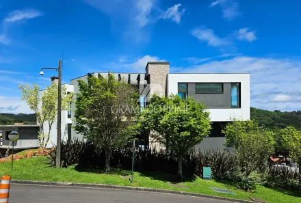 Casa com 4 Quartos à venda, 550m² no Centro, Gramado