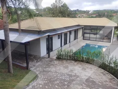 Fazenda/Sítio com 3 Quartos à venda, 198m² no Jardim Estância Brasil, Atibaia