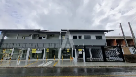 Apartamento com 1 Quarto para alugar, 31m² no Comasa, Joinville