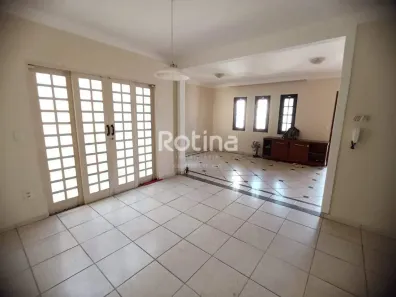 Casa com 3 Quartos à venda, 172m² no Vigilato Pereira, Uberlândia