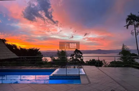 Casa com 4 Quartos à venda, 575m² no Centro, Florianópolis