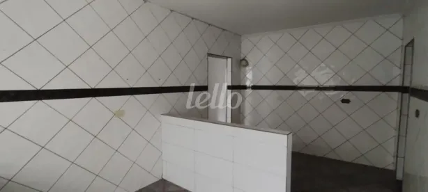Casa com 2 Quartos para alugar, 40m² no Parque Ramos Freitas, São Paulo