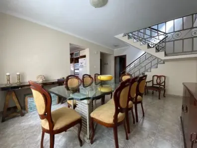 Casa com 5 Quartos à venda, 250m² no Jardim Santa Clara, Taubaté