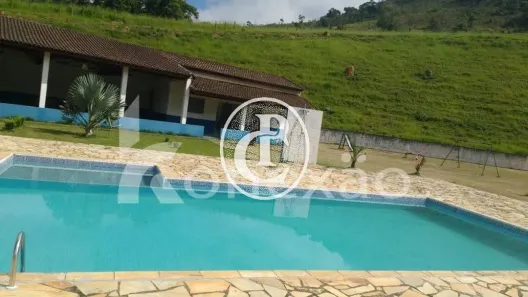 Fazenda/Sítio com 3 Quartos à venda, 90m² no Centro, São José dos Campos