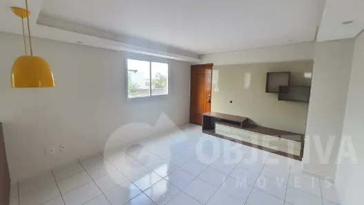 Apartamento com 2 Quartos para alugar, 60m² no Carajás, Uberlândia
