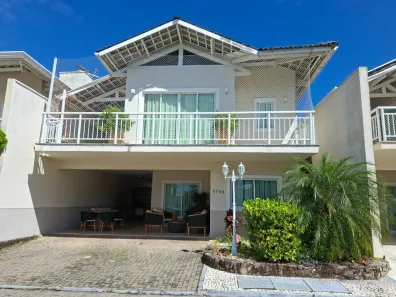 Casa de Condomínio com 4 Quartos à venda, 310m² no Sapiranga-Coité, Fortaleza