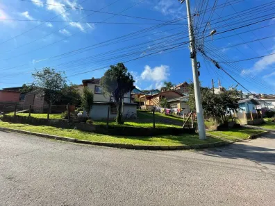 Lote/Terreno à venda, 300m² no Piratini, Gramado