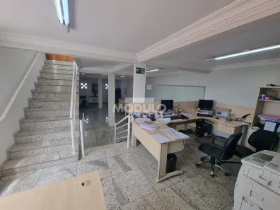 Sala Comercial para alugar, 90m² no Umuarama, Uberlândia